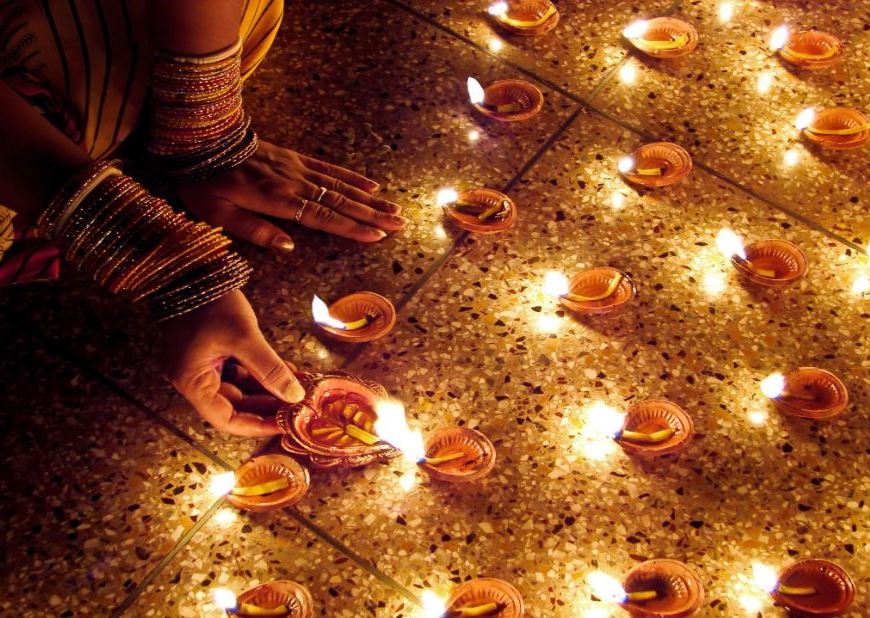 6-festivals-of-light-to-plan-your-holidays-abroad-for